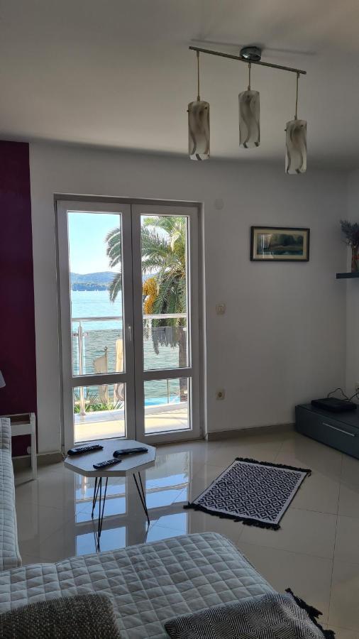 Chic Apartment In The City Center By The Sea Tivat Exterior photo