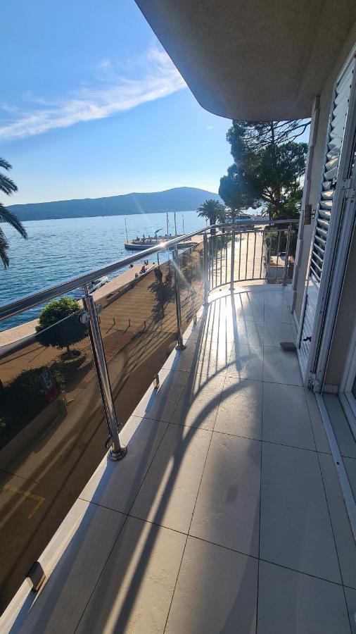 Chic Apartment In The City Center By The Sea Tivat Exterior photo